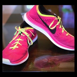**SOLD** Nike Flyknit Lunar 1 Woman’s size 8.5